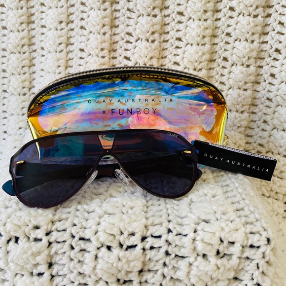 Quay Australia Accessories - Quay Australia STAY AFLOAT 125😎